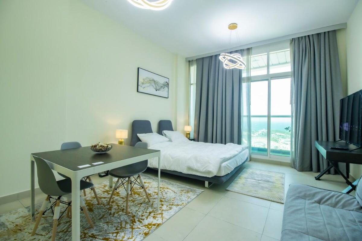 Hilliana Tower - Cozy With Sea View